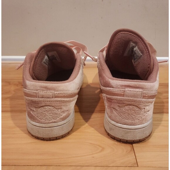 Nike Air Jordan 1 Low Pink Velvet 2022 Size 7.5 Used Rare Retro - Picture 6 of 8